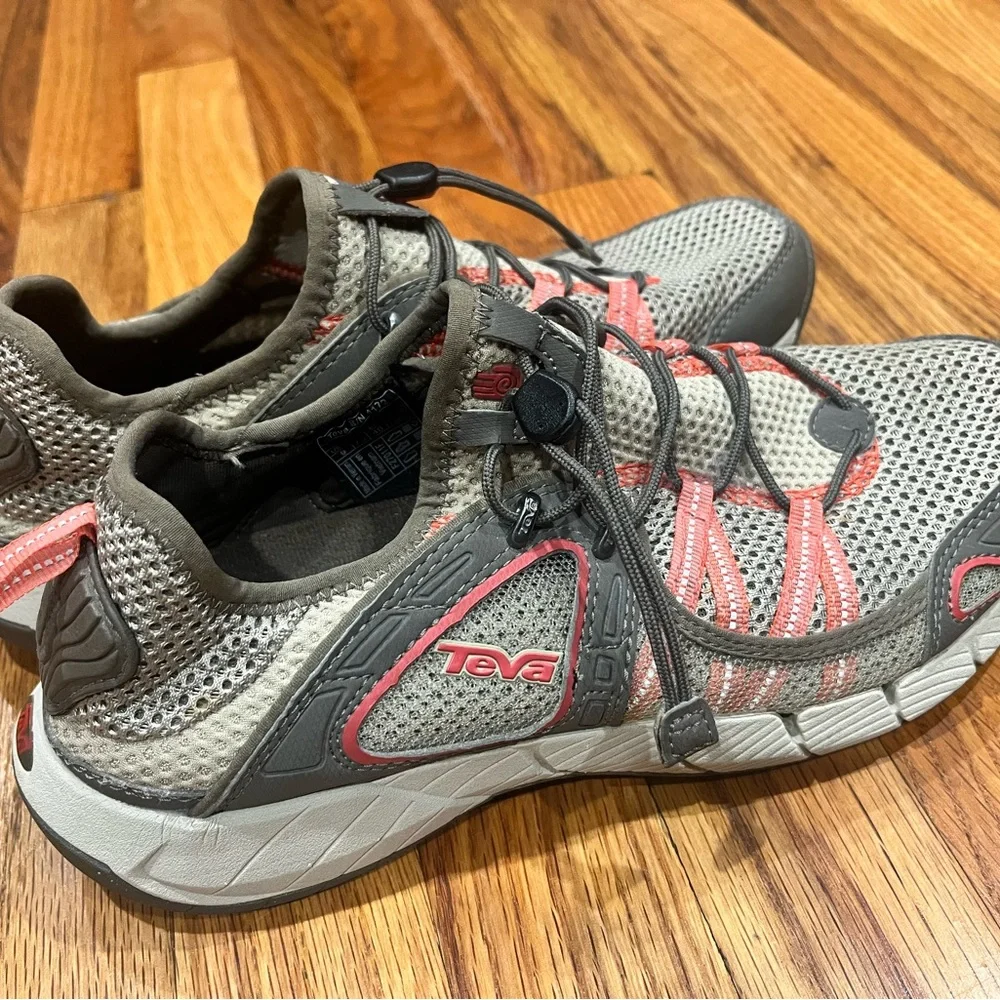 Teva Shoes Women Sz 9 Gray Red Mesh Lightweight Quick Lace Trail‎ Outdoor